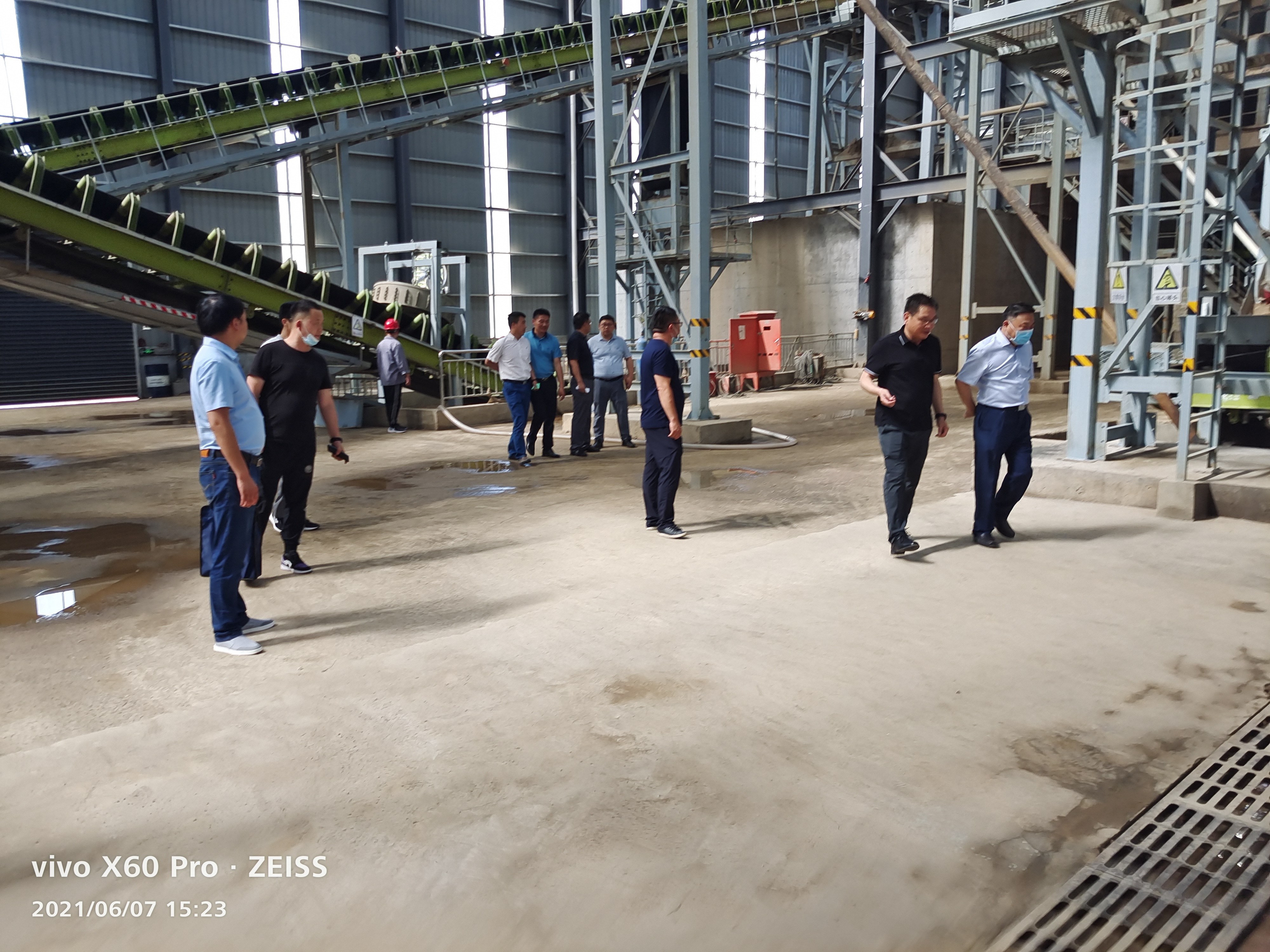 張守銳調(diào)研國鑫建材機(jī)制砂項(xiàng)目建設(shè)